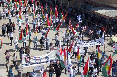 Сирийские курды остаются в стороне