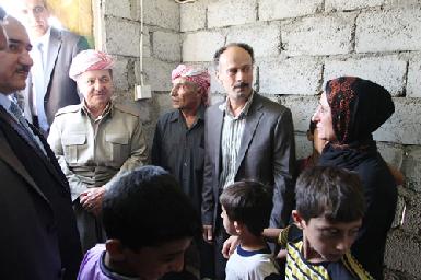 Барзани посетил сирийских беженцев в лагере "Domez" 