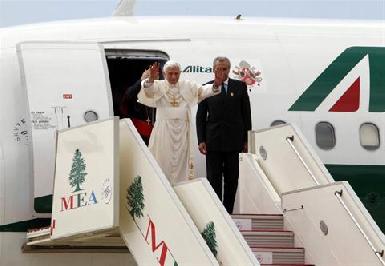 Папа Римский прибыл в Ливан и призвал к миру в Сирии