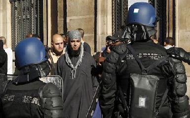Сторонники "Исламского государства" атаковали езидов в Германии