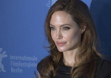 Анджелина Джоли открыла центр помощи женщинам, ставшим секс-рабынями исламистов