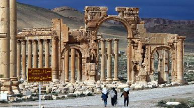 Боевики ИГ наступают на руины древней Пальмиры в Сирии