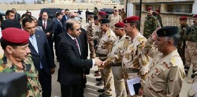 Иракский спикер парламента посетил линию фронта в Махмуре