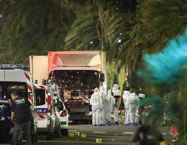 Теракт в центре Ниццы, не менее 84 погибших