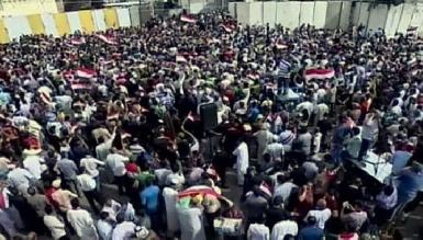 Багдадцы вышли на улицы вопреки просьбам премьера 