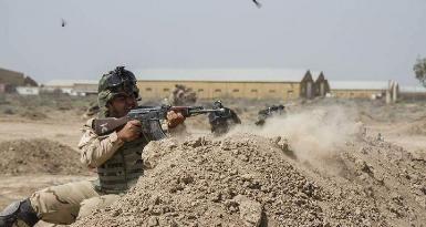 Мосул: Иракские войска штурмуют самый большой военный лагерь