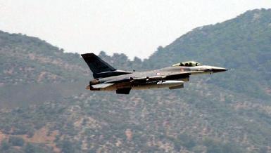 Турецкие самолеты бомбили базы РПК в пограничных районах Иракского Курдистана