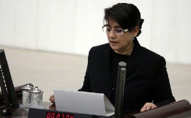 Лейлу Зану уволили из турецкого парламента