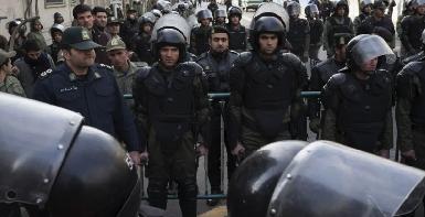 СМИ: полиция в иранском Исфахане применила слезоточивый газ для разгона протестующих