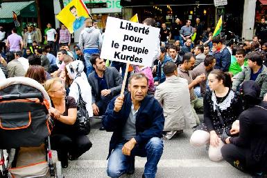 В Париже прошла демонстрация против ареста деятелей РПК