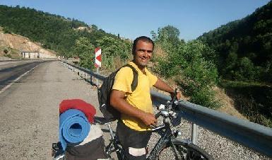 Велосипедист-эколог из Швеции в Курдистане
