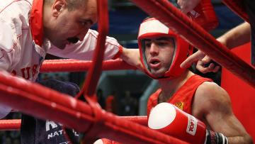 Чемпион мира по боксу Миша Алоян: "Из бакинского дворца уходил под охраной!"