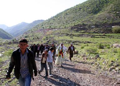 Жители пограничных районов Курдистана бегут от турецкой армии