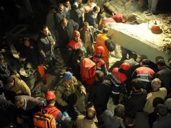 Число жертв землетрясения в Турции достигло 217 человек