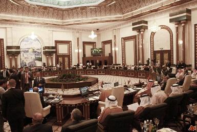 Арабский саммит сковал Багдад 