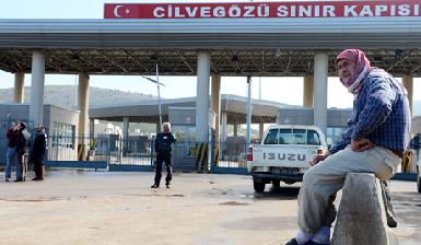 Политик в Турции объявила голодовку против стены на границе с Сирией