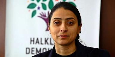 Член НДП примет парламентскую присягу на курдском языке