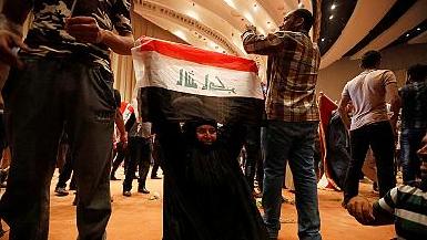 В Багдаде введено чрезвычайное положение после штурма парламента