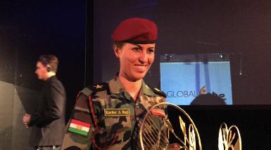 Женщина-пешмерга получила награду "Надежда Глобальной Коалиции"
