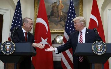 Глава МИД Турции: Трамп пообещал Эрдогану прекратить вооружать сирийских курдов