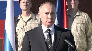Путин поручил вывести российские войска из Сирии