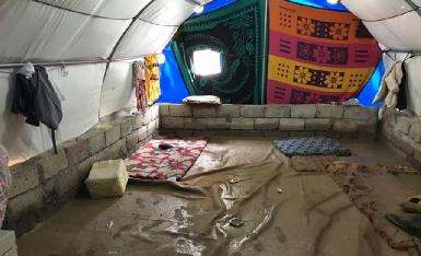 Наводнение повредило 30 палаток езидских семей в Дохуке