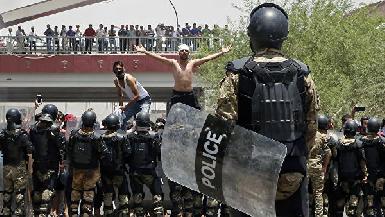 СМИ: в Ираке несколько протестующих пострадали при столкновениях с полицией