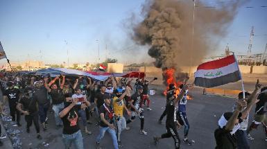 Демонстранты атаковали войсковую часть в иракской Басре