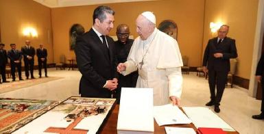 Премьер-министр Курдистана передал Папе фрагменты древней Библии