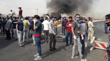 Протестующие выходят на улицы в иракской провинции Ди Кар