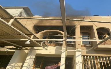 Иракские демонстранты сожгли офис телеканала "Al-Dijla" за трансляцию музыки