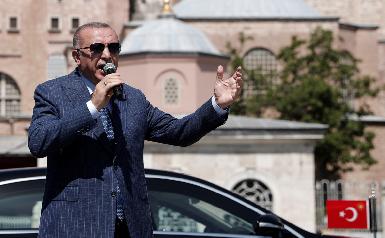 Эрдоган уволил главу Центробанка на фоне рекордного падения курса лиры
