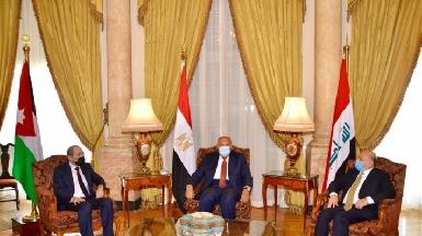 Министр иностранных дел Ирака прибыл в Каир для участия в "чрезвычайном" заседании ЛАГ 