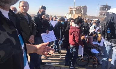 Сирийские курдские беженцы устроили демонстрацию у офиса ООН в Эрбиле