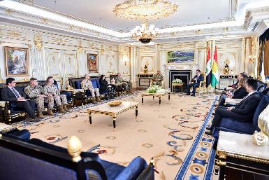 Премьер-министр Барзани и командующий Коалиции обсудили реформы министерства пешмерга