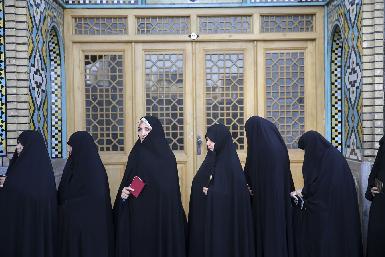 В Иране могут заблокировать банковские счета женщин, не носящих хиджаб