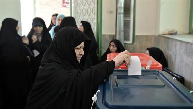 На парламентских выборах в Иране проголосовали менее половины избирателей