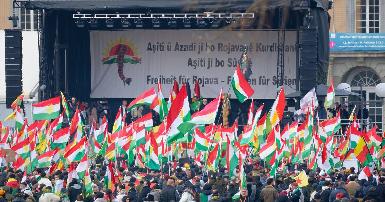 Барзани выразил солидарность с Рожавой и призвал к международной ответственности на митинге в Бонне