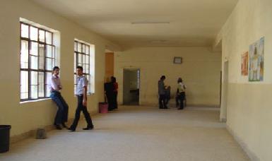 Студенты Салахеддинского университета требуют предоставления общежитий