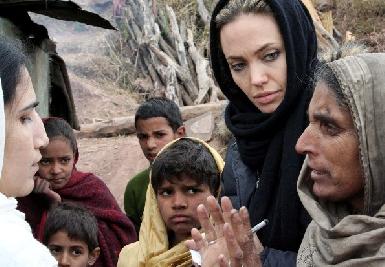 Анджелина Джоли посетит лагеря сирийских беженцев в Турции