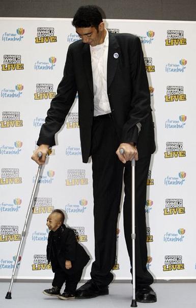 Самый высокий в мире человек, наконец, перестал расти  